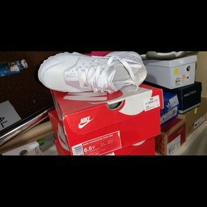 NIKE HUARACHE ALL WHITE